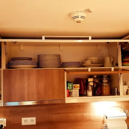 아파트 Apartmanica 606 *