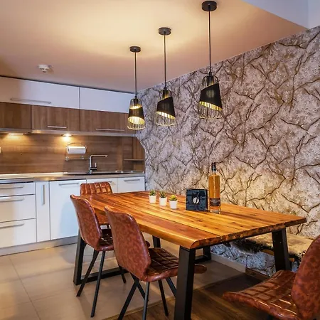 Apartmanica 606 شقة
